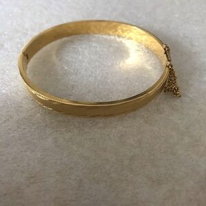Elegant Gold field Bangle Bracelet